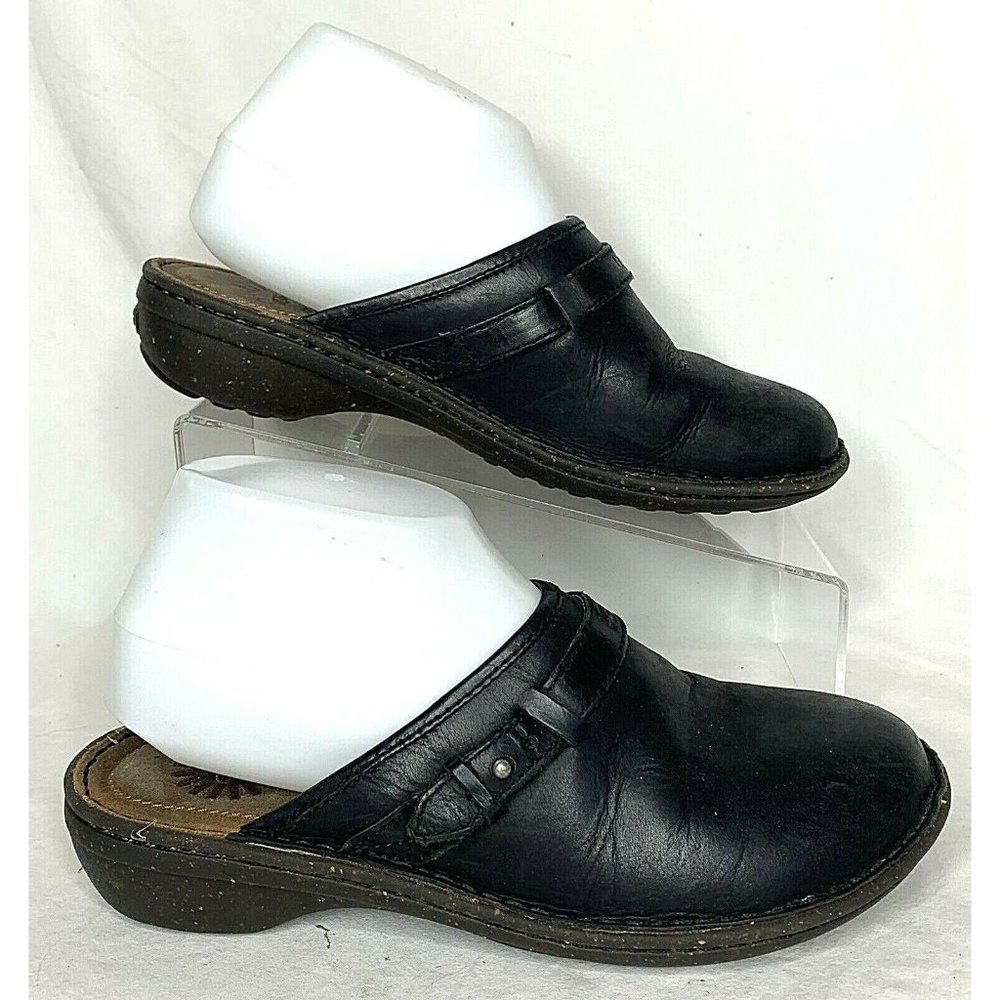 UGG Womens Black Mule Slip-On Closed-Toe Flat Shoes Style #1008151 Sz. 7- EUC